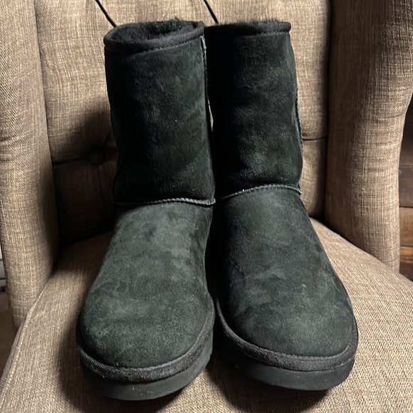 UGG Black Boots women's 10 - Picture 2 of 12